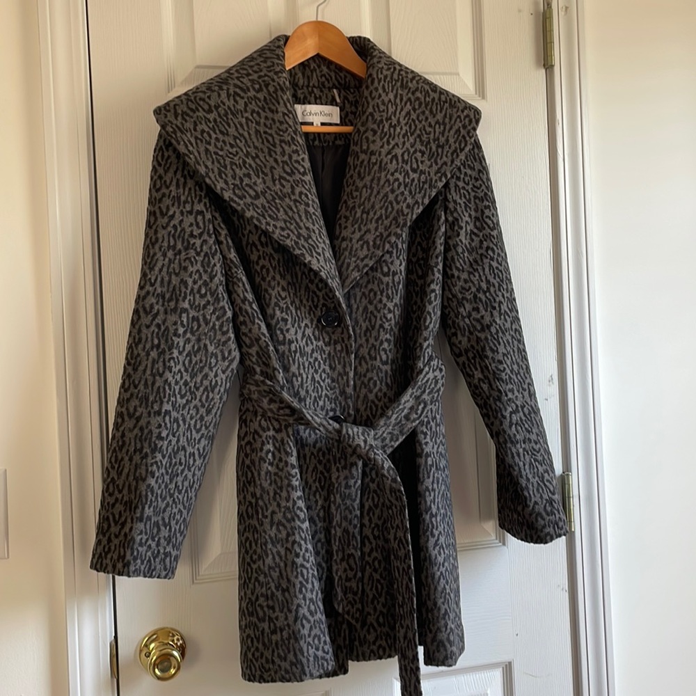Unused, new no tag, two button pea coat, side pockets, belted, grey animal print